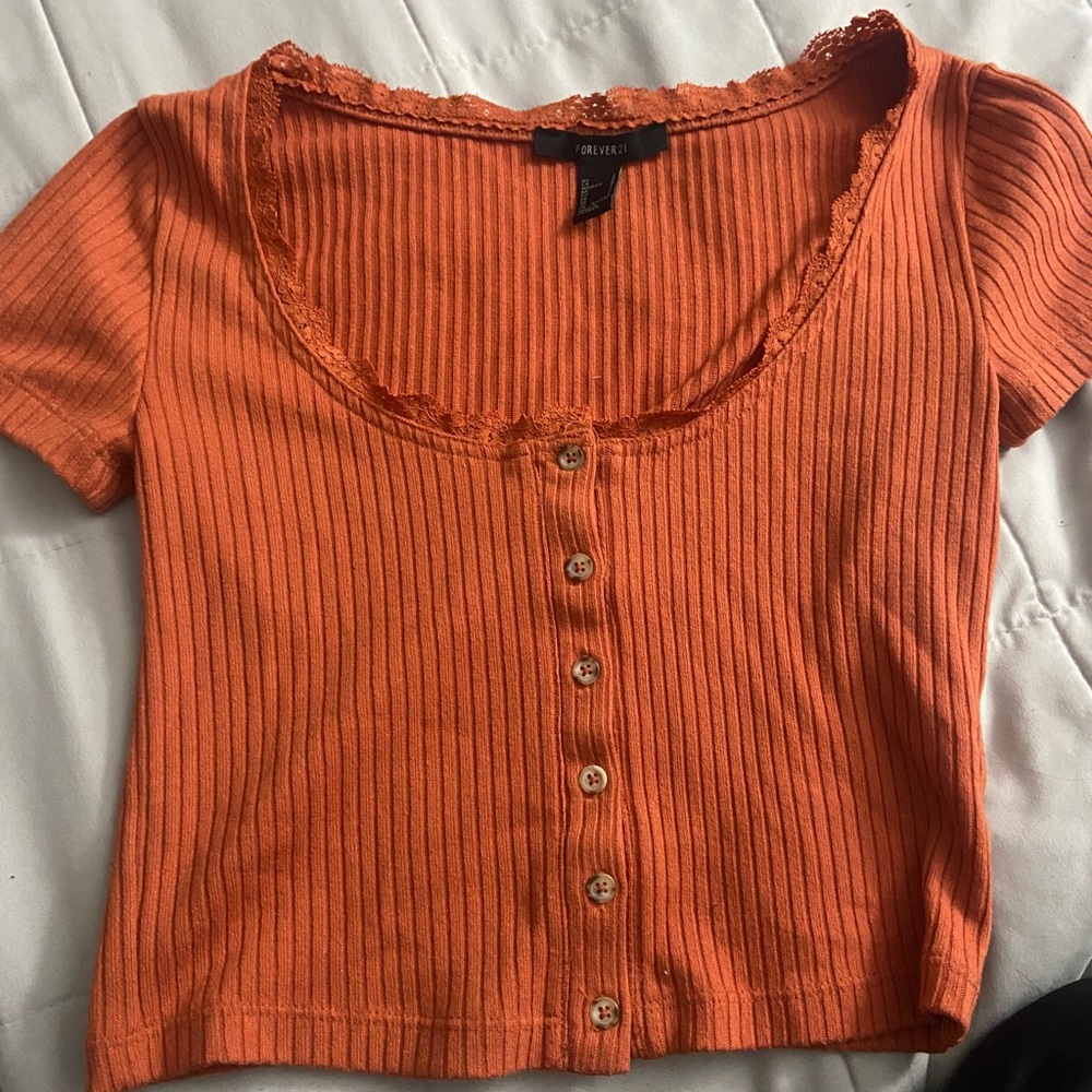 orange top